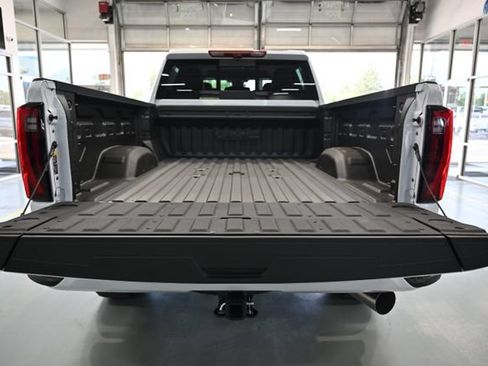 New 2026 GMC Sierra 2500 Denali Ultimate AWD/4WD image 8