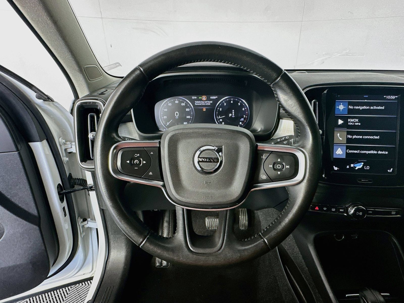 Used 2020 Volvo XC40 T5 Momentum AWD/4WD image 11