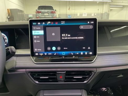 New 2026 Volkswagen Tiguan SE R-Line image 21