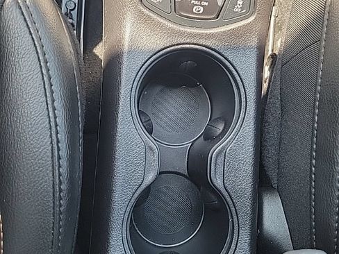 Used 2019 Jeep Compass Latitude w/ Popular Equipment Group AWD/4WD image 29