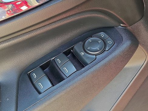 Used 2019 Chevrolet Equinox LT FWD image 22