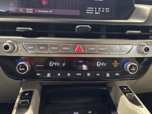 Used 2023 Kia Telluride S w/ S Sunroof Package AWD/4WD image 31