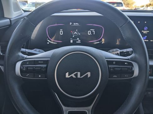 Certified 2023 Kia Sportage EX image 21