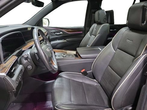 Used 2021 Cadillac Escalade Premium Luxury AWD/4WD image 13