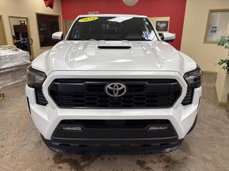 Used 2024 Toyota Tacoma TRD Sport w/ TRD Sport Premium Package AWD/4WD video 2