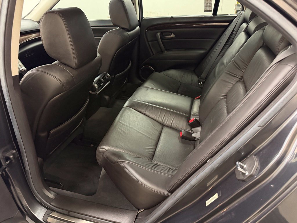 Used 2011 Acura RL w/ Technology Package AWD/4WD image 27