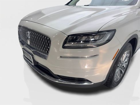 Used 2022 Lincoln Nautilus Reserve image 16