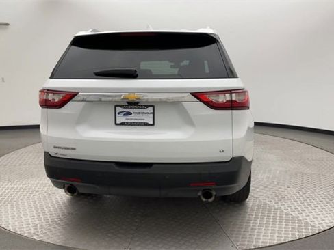 Used 2018 Chevrolet Traverse LT image 3
