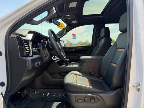 Used 2025 GMC Sierra 1500 AT4 w/ AT4 Premium Package image 16