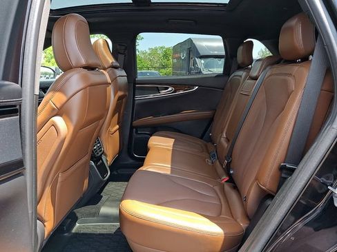 Used 2023 Lincoln Nautilus Reserve w/ Monochromatic Package AWD/4WD image 10