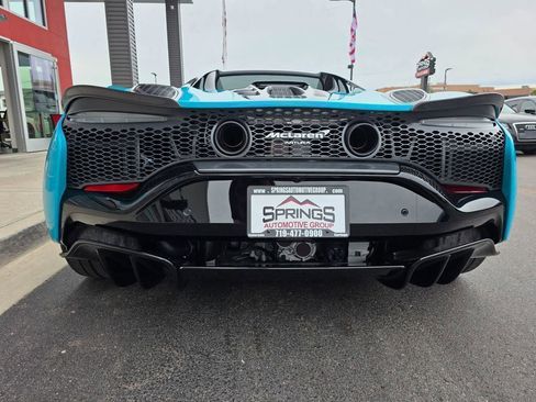 Used 2025 McLaren Artura Spider image 5
