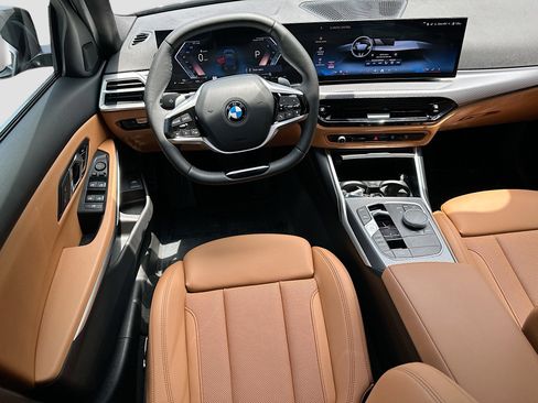 Used 2025 BMW 330i Sedan w/ M Sport Package RWD image 23