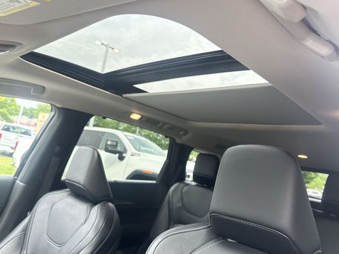 Used 2023 INFINITI QX60 Luxe AWD/4WD image 22