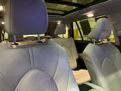 Used 2024 Toyota Grand Highlander Limited image 20