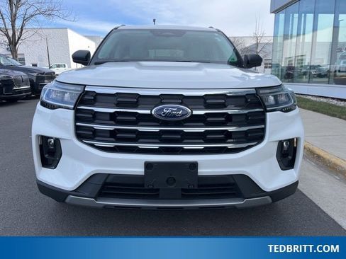 Certified 2025 Ford Explorer Active w/ Active Comfort Package image 2