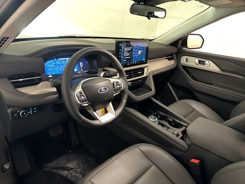 New 2026 Ford Explorer Active w/ Active Comfort Package image 33