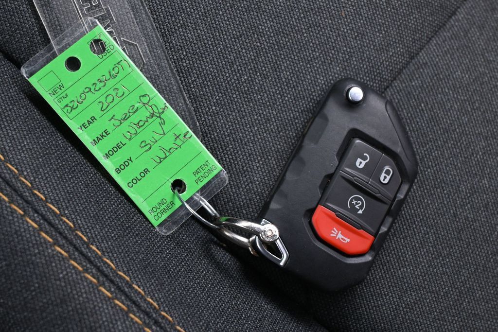 Used 2024 Jeep Wrangler Unlimited Sahara w/ Safety Group AWD/4WD image 27