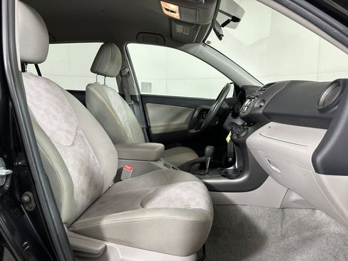 Used 2011 Toyota RAV4 2WD w/ Base L4 Extra Value Pkg image 26