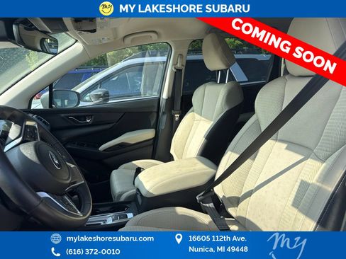 Used 2025 Subaru Ascent Premium AWD/4WD image 9