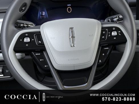 New 2026 Lincoln Aviator AWD image 12