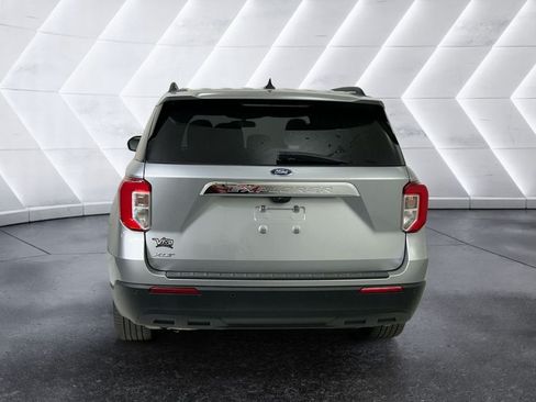 Used 2023 Ford Explorer XLT RWD image 5