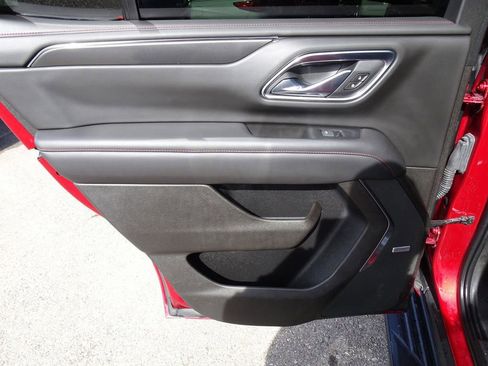 Used 2021 Chevrolet Tahoe RST w/ Luxury Package image 16