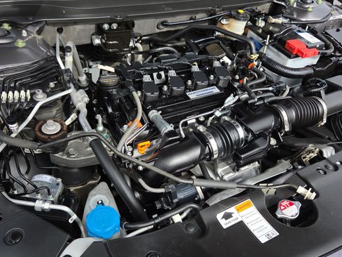 Certified 2018 Honda Accord Sport image 23