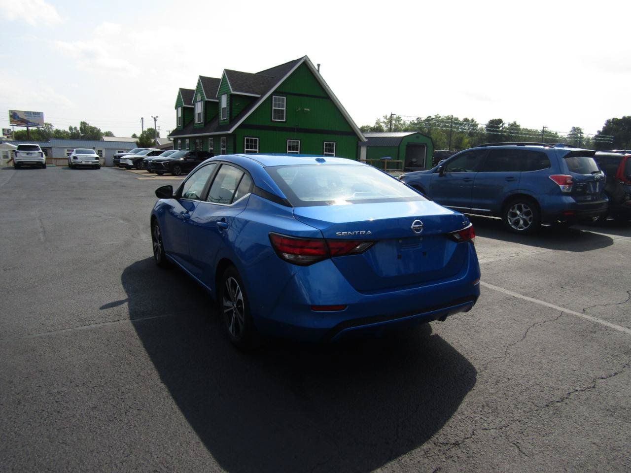 Used 2022 Nissan Sentra SV w/ Trunk Package FWD image 5
