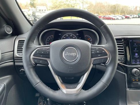Used 2019 Jeep Grand Cherokee Limited AWD/4WD image 14