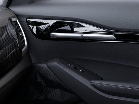 New 2025 Kia Seltos X-Line image 25