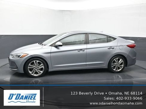Used 2017 Hyundai Elantra Limited w/ Limited Ultimate Package 09 FWD image 2