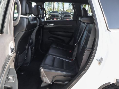 Used 2020 Jeep Grand Cherokee Limited image 39