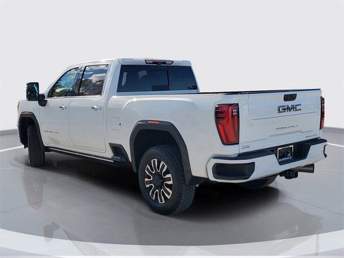 Used 2024 GMC Sierra 2500 Denali Ultimate w/ Max Trailering Package image 4