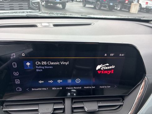 New 2026 Chevrolet Trax LT w/ LT Convenience Package FWD image 5