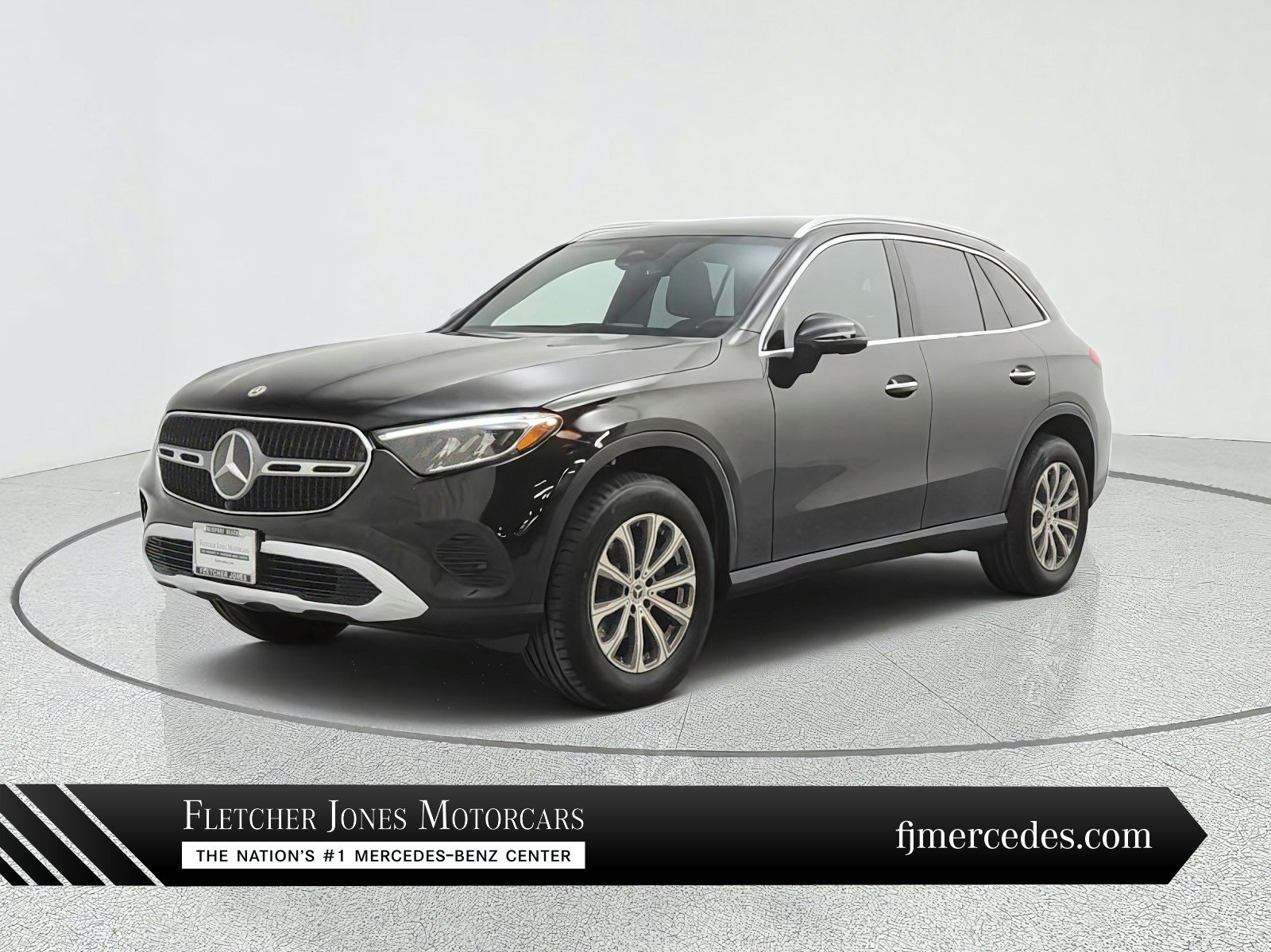 Used 2024 Mercedes-Benz GLC 300 4MATIC image 1