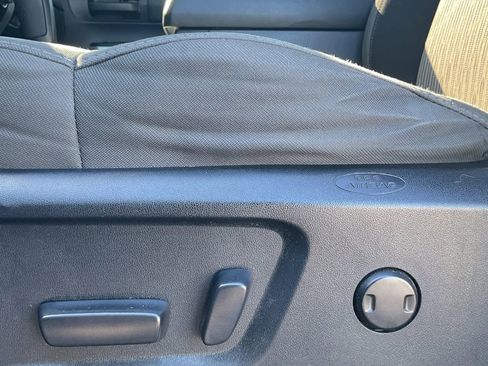 Used 2016 Toyota Tundra SR5 image 29