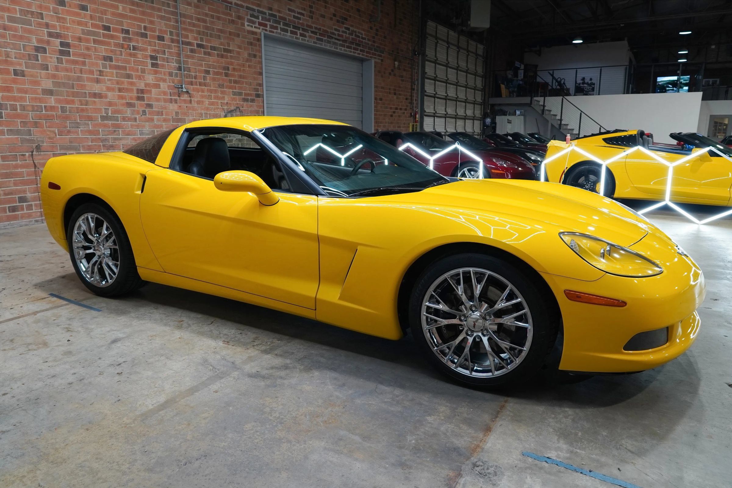 Used 2012 Chevrolet Corvette Coupe w/ Roof Package RWD image 2