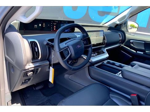 New 2026 Ford Expedition Platinum AWD/4WD image 21