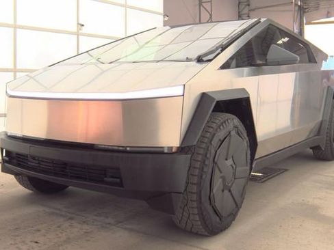 Used 2025 Tesla Cybertruck Cyberbeast AWD/4WD image 2