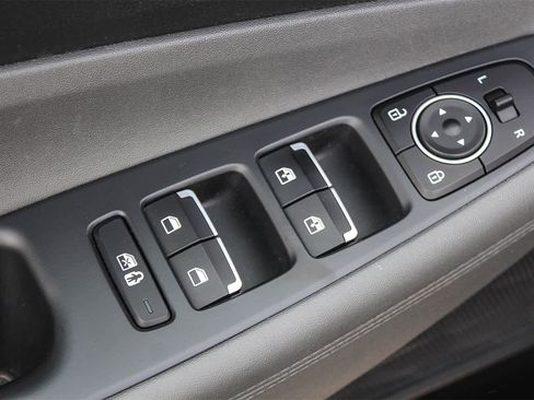 Used 2023 Hyundai Santa Fe SEL image 28