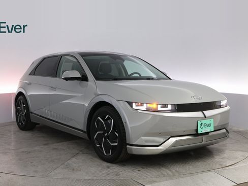 Used 2024 Hyundai Ioniq 5 Limited image 4