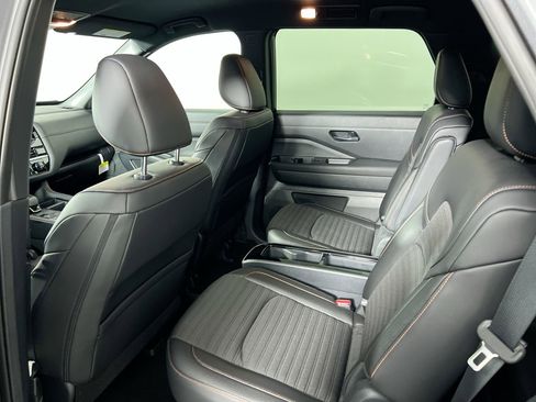 Used 2025 Nissan Pathfinder Rock Creek image 26