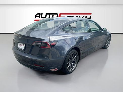 Used 2023 Tesla Model 3 Standard Range RWD image 7