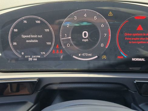 New 2025 Porsche Cayenne image 24