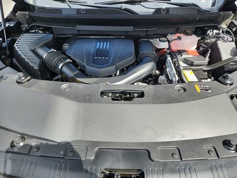 Certified 2025 Buick Enclave Preferred FWD image 28
