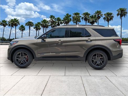 New 2026 Ford Explorer ST RWD image 4