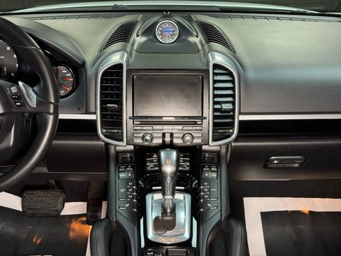 Used 2014 Porsche Cayenne image 33
