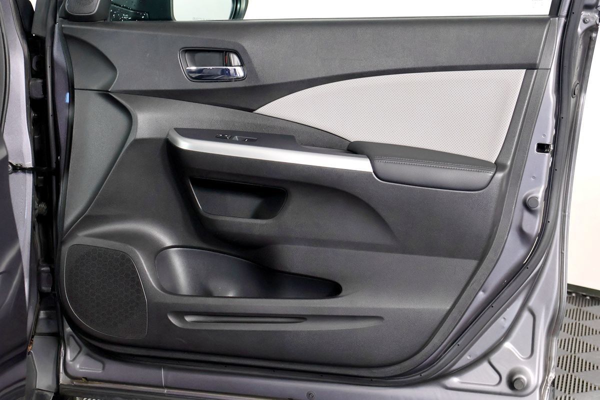 Used 2015 Honda CR-V Touring image 39