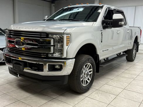 Used 2019 Ford F250 Lariat w/ Lariat Value Package image 3