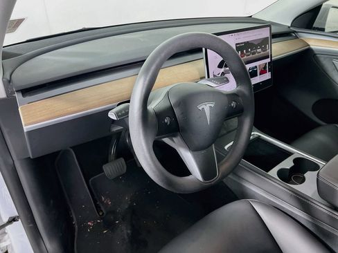 Used 2023 Tesla Model Y Long Range AWD/4WD image 6